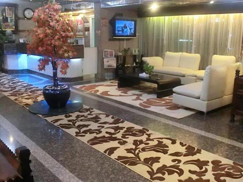 Al Muraqabat Plaza Hotel Apartments Дубай Экстерьер фото
