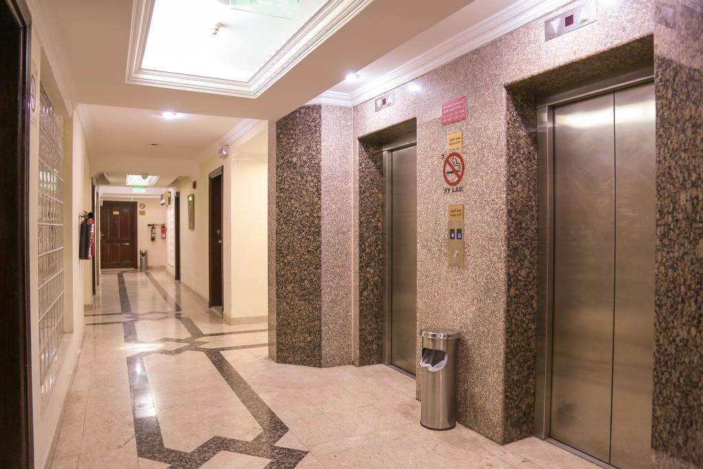Al Muraqabat Plaza Hotel Apartments Дубай Экстерьер фото