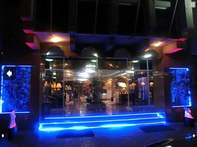 Al Muraqabat Plaza Hotel Apartments Дубай Экстерьер фото